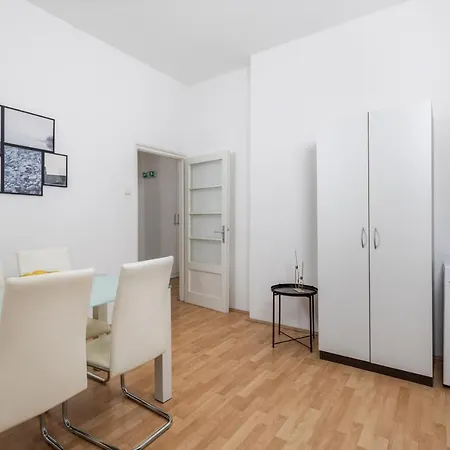 Step To The Sea Apartment Rijeka