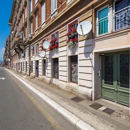 Apartament Step To The Sea *